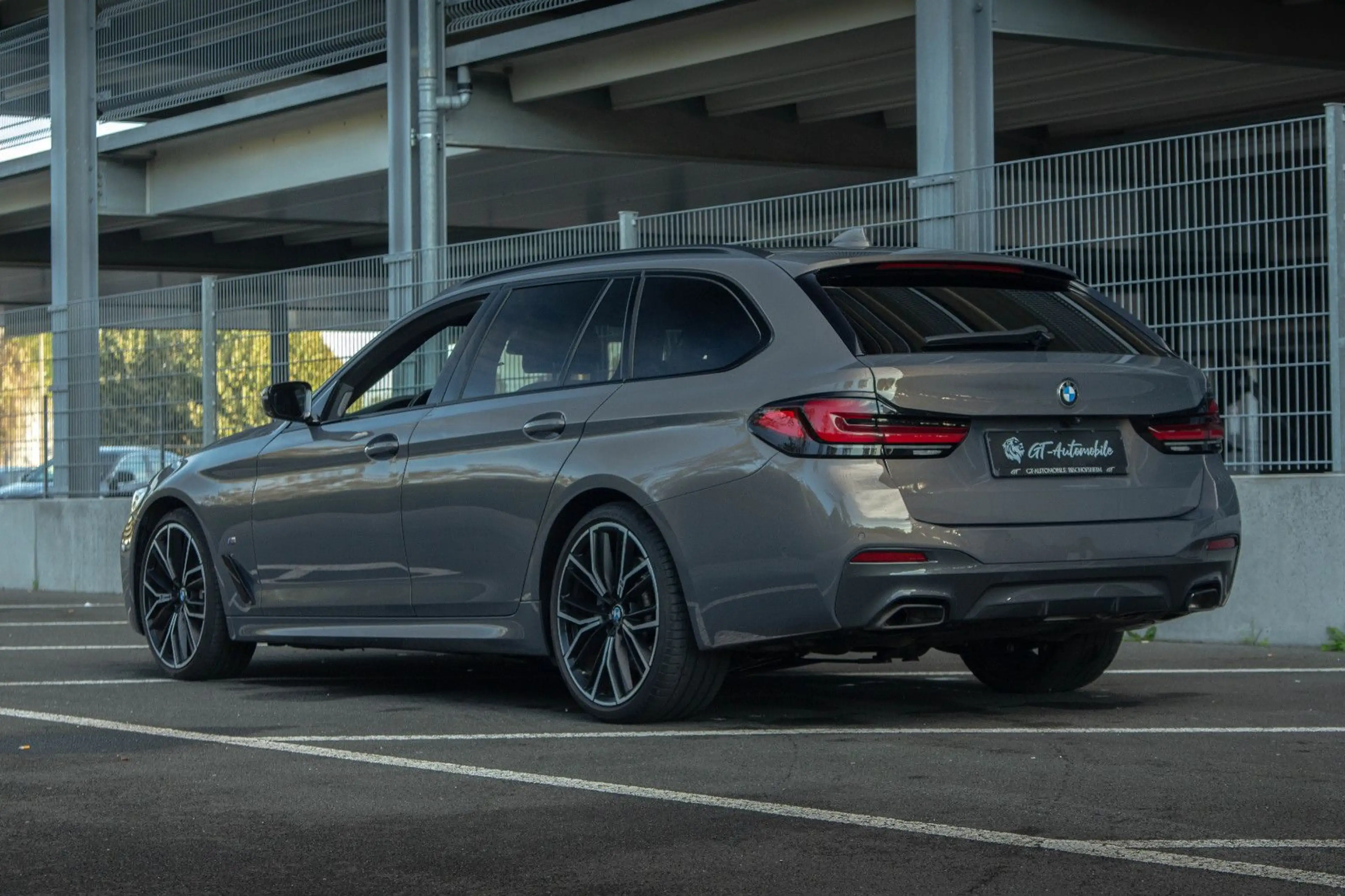 BMW 540 d T xDrive *M Sport*Standheizung*Laser*PANO* — photo 15