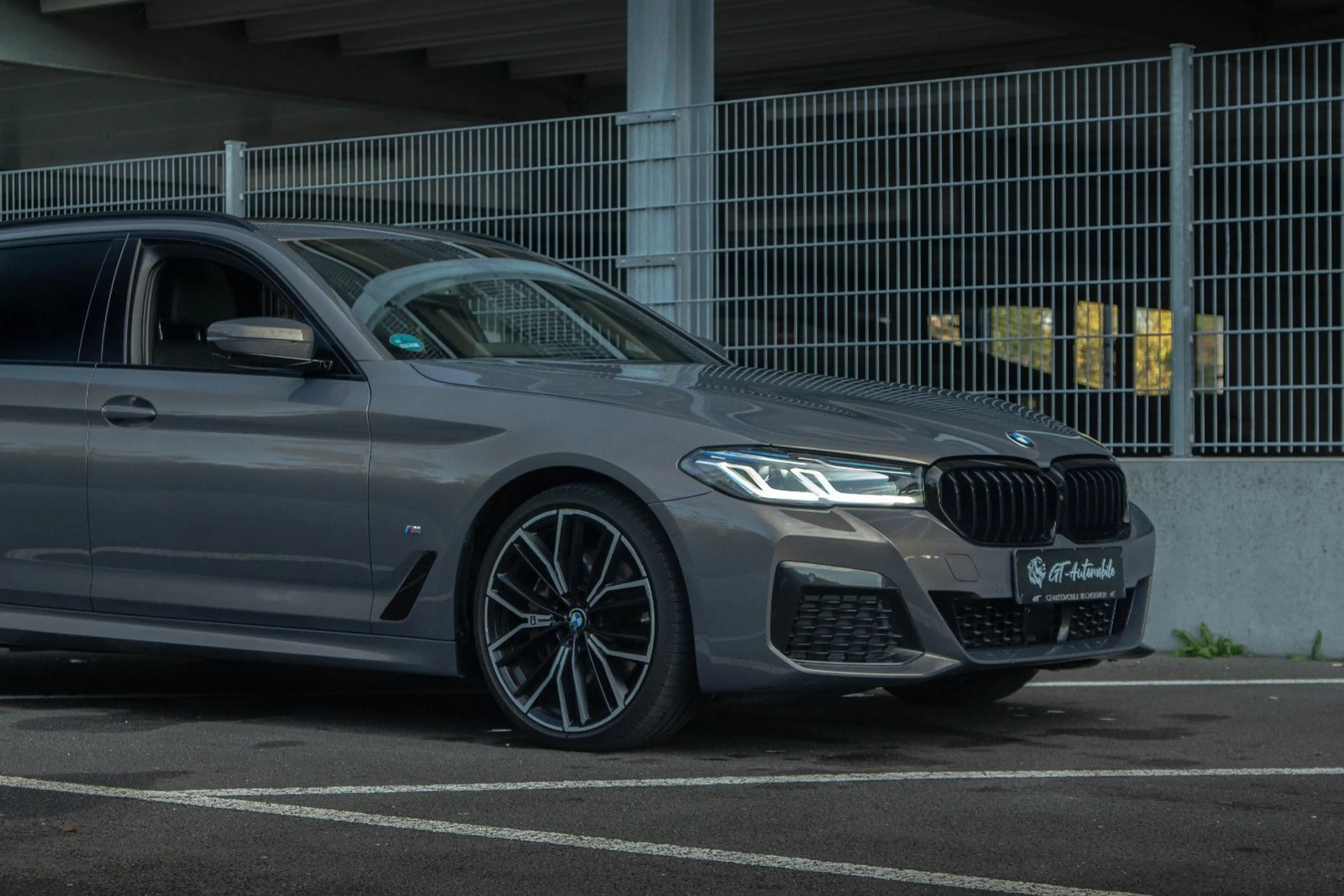BMW 540 d T xDrive *M Sport*Standheizung*Laser*PANO* — photo 2