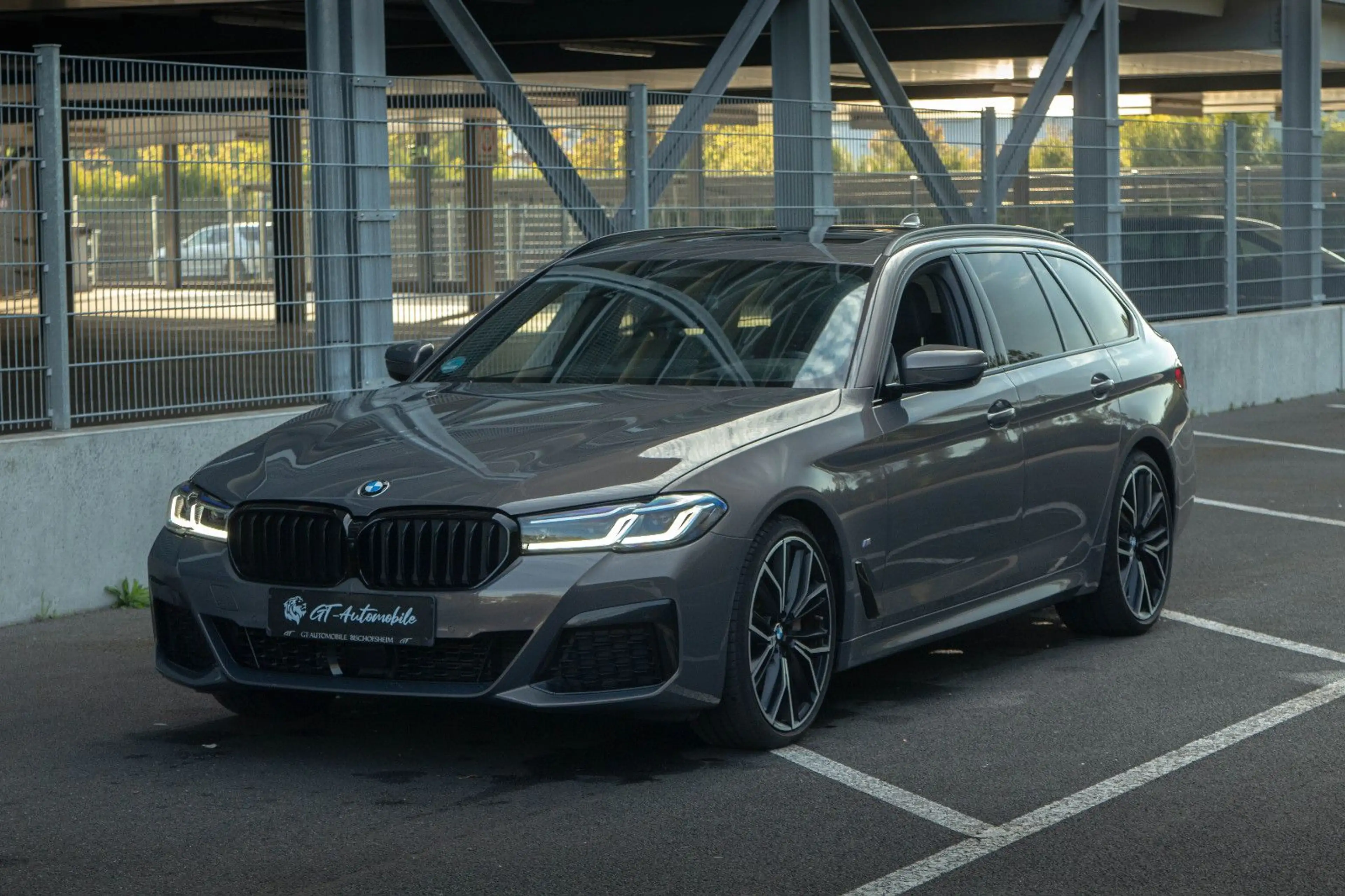 BMW 540 d T xDrive *M Sport*Standheizung*Laser*PANO* — photo 10