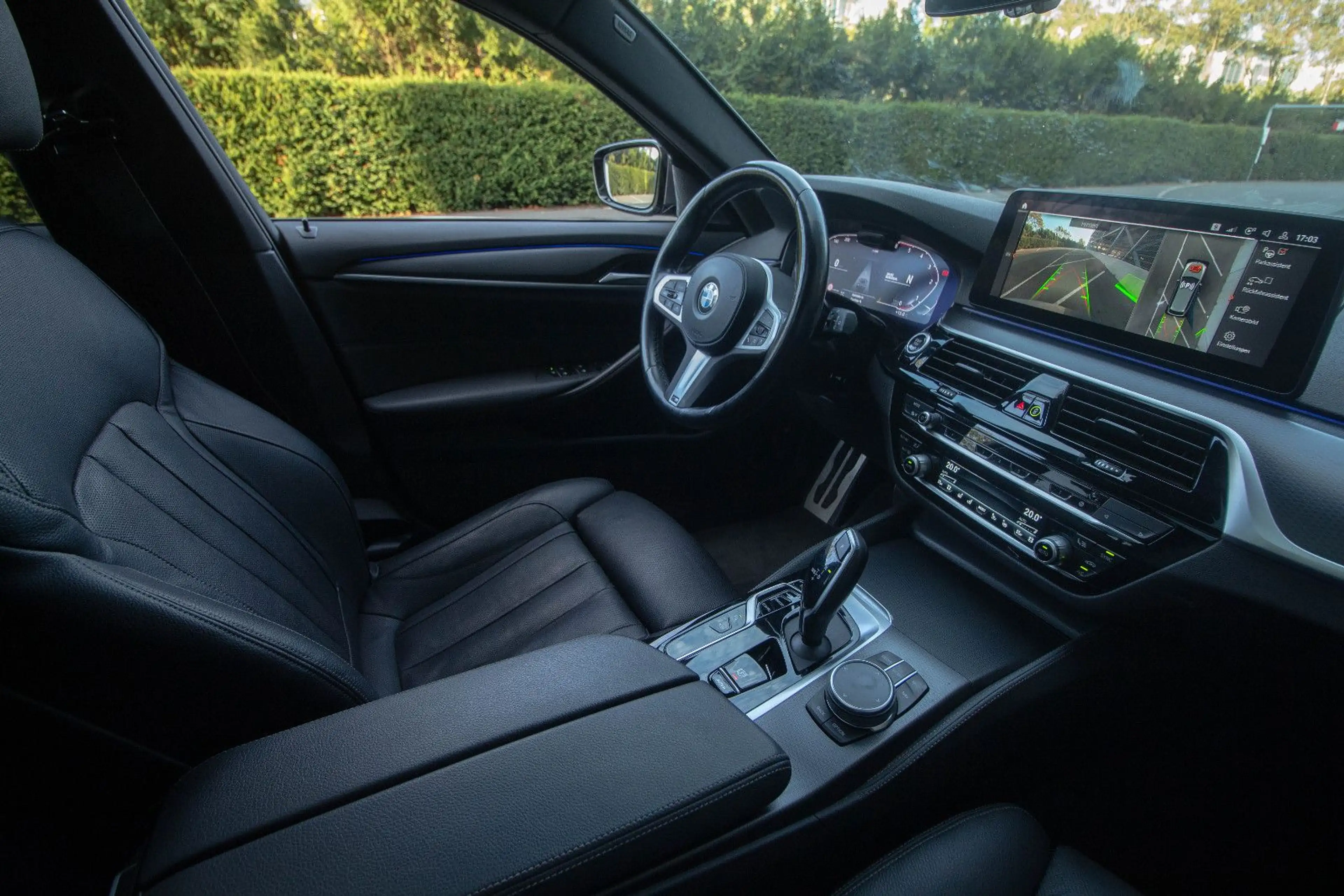 BMW 540 d T xDrive *M Sport*Standheizung*Laser*PANO* — photo 4
