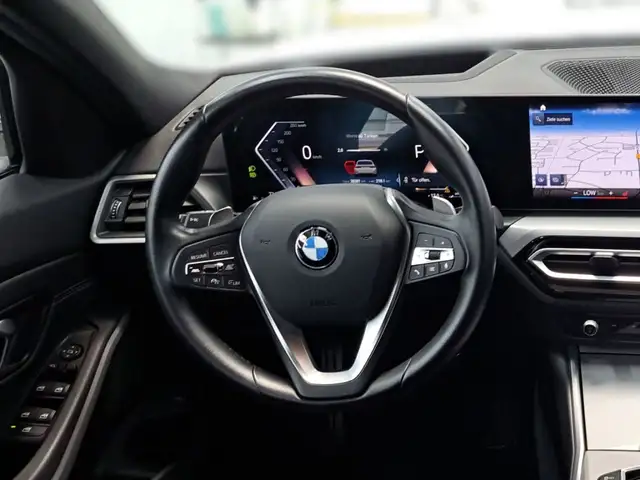 BMW 3 Series view 11