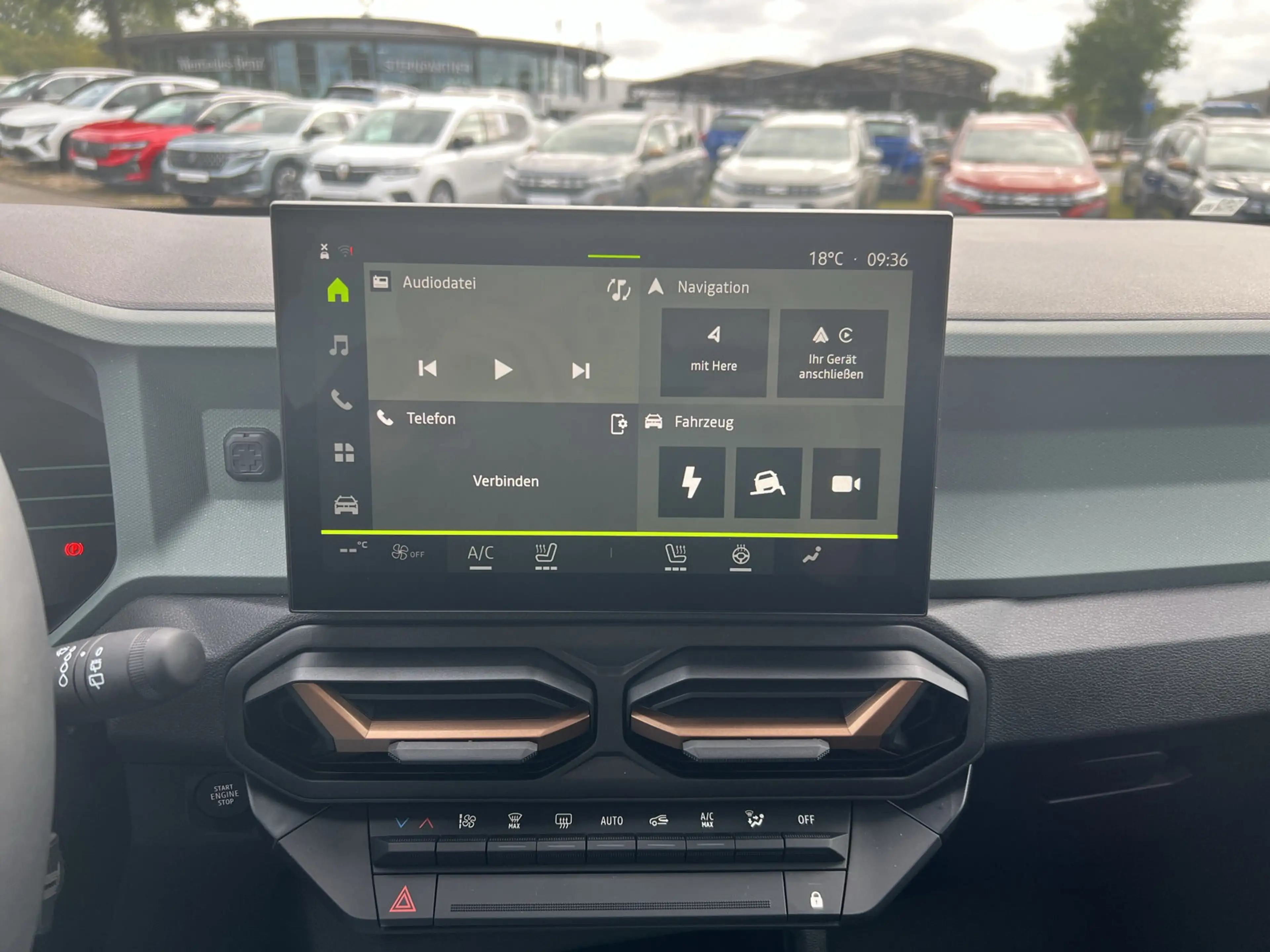 Dacia Duster hybrid-G 150 EDC 4x4 Extreme SHZ+RFK+GJR — photo 11