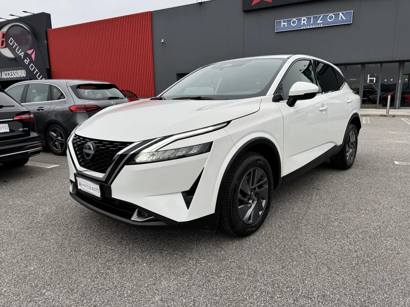 Nissan Qashqai 1.3 mhev Business 2wd 158cv xtronic Blanc - 1
