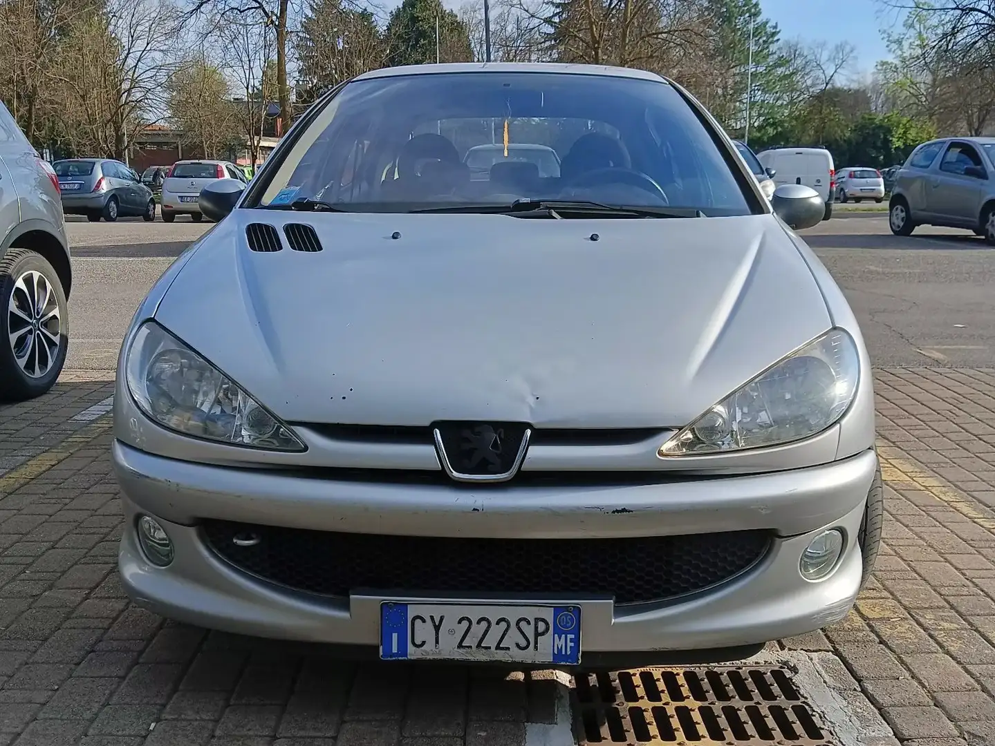 Peugeot 206 5p 1.6 hdi 16v XT fap Argento - 1