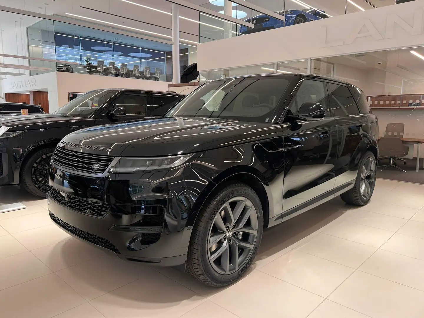 Land Rover Range Rover Sport P460e S AWD Zwart - 1