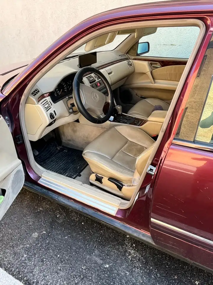 Mercedes-Benz E 290 Elegance TD Aut., foto 4