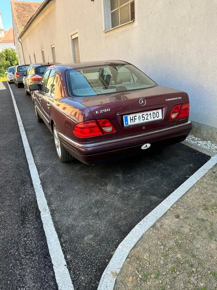 Mercedes-Benz E 290 Elegance TD Aut., foto 3