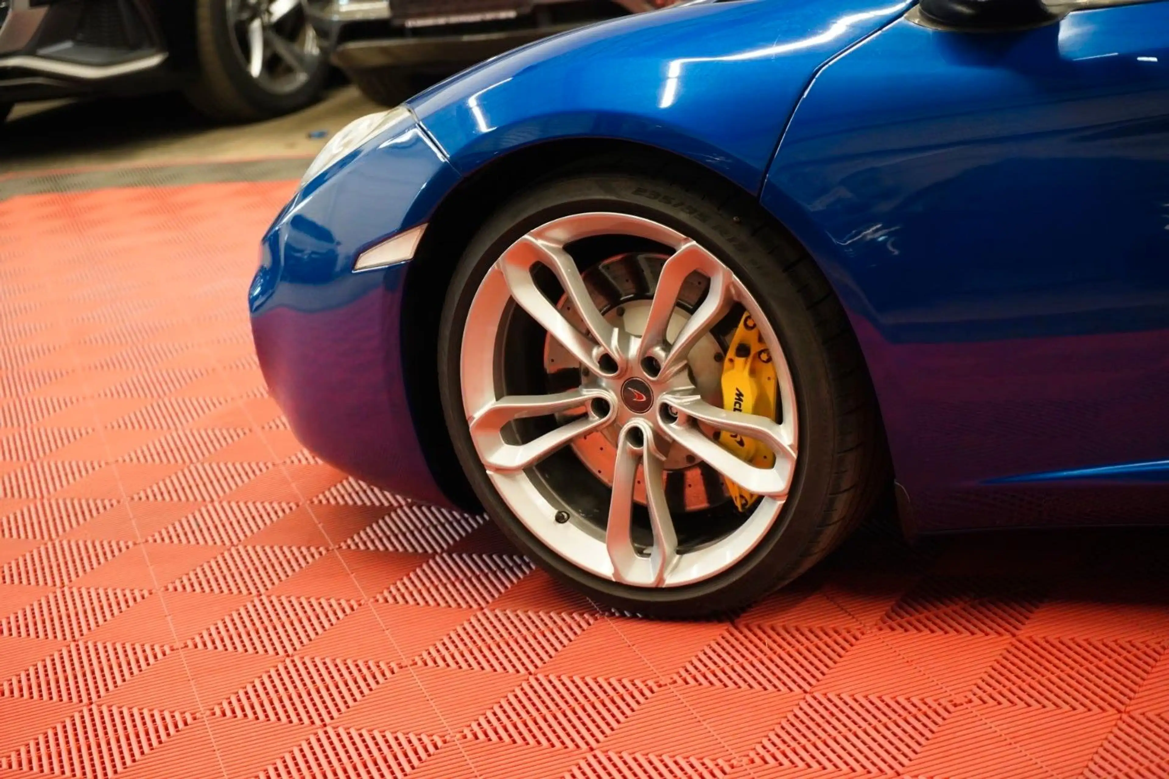 McLaren MP4-12C Spider — photo 12