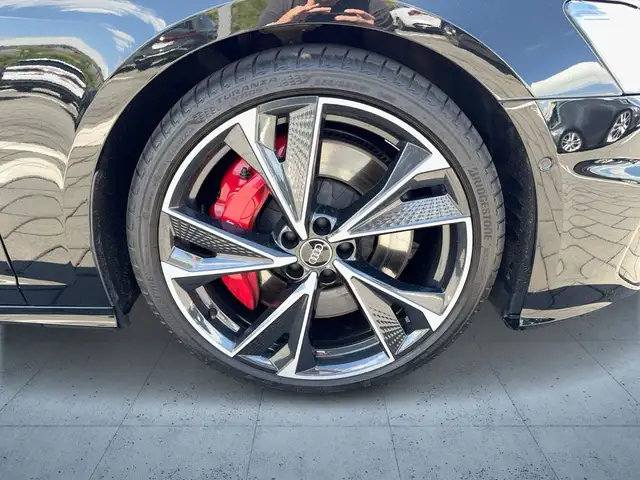 Audi S6 view 7