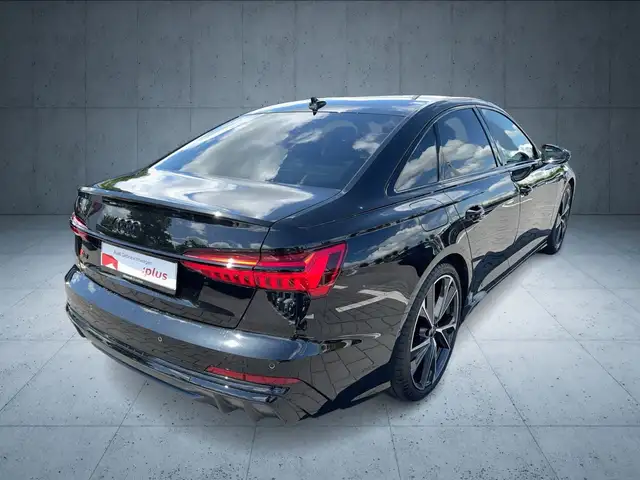 Audi S6 view 5