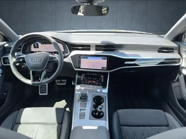 Audi S6 view 11