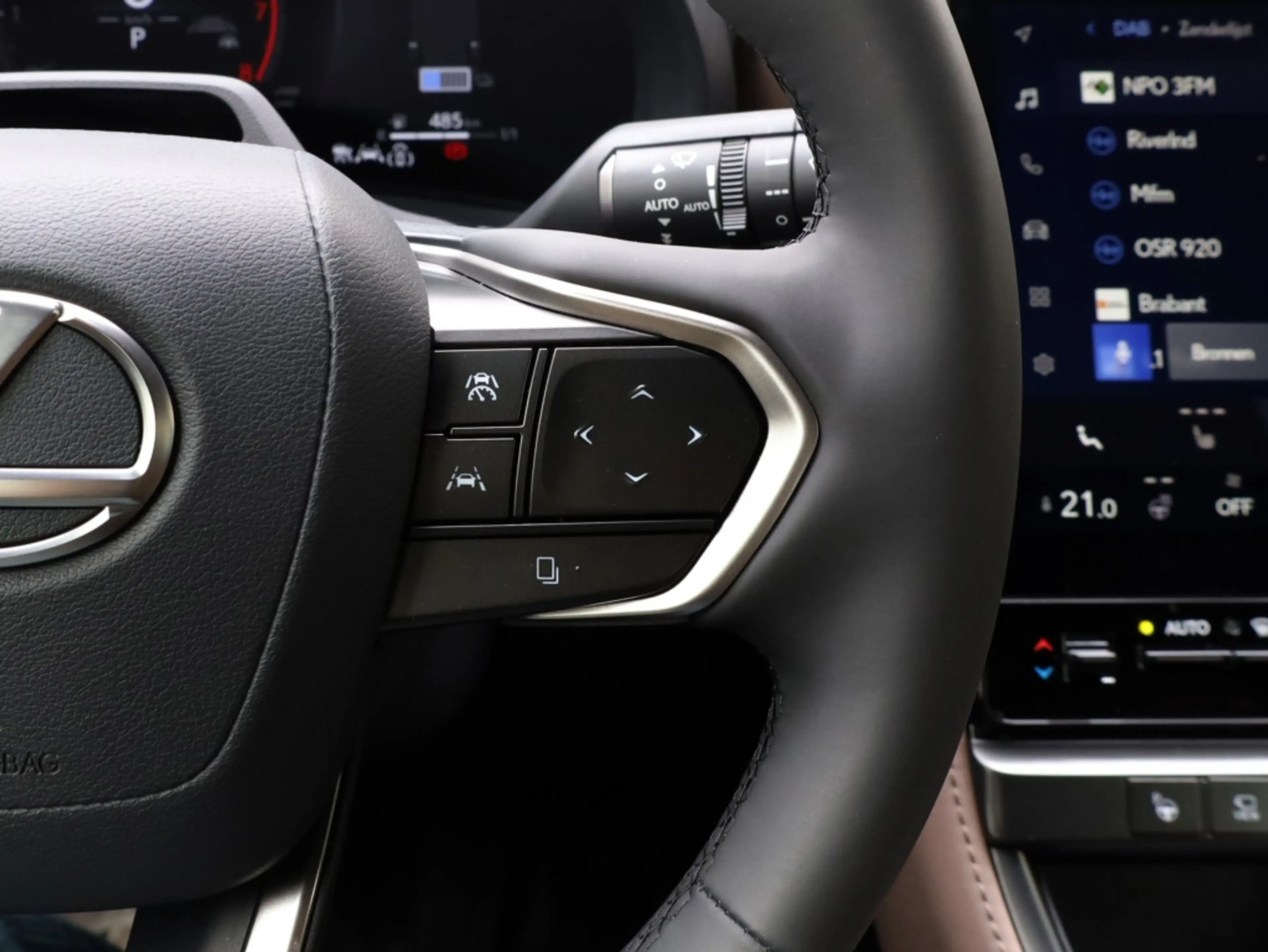 Lexus LBX Elegant 2WD | Advanced Pack | Mark Levinson | 360 — photo 18