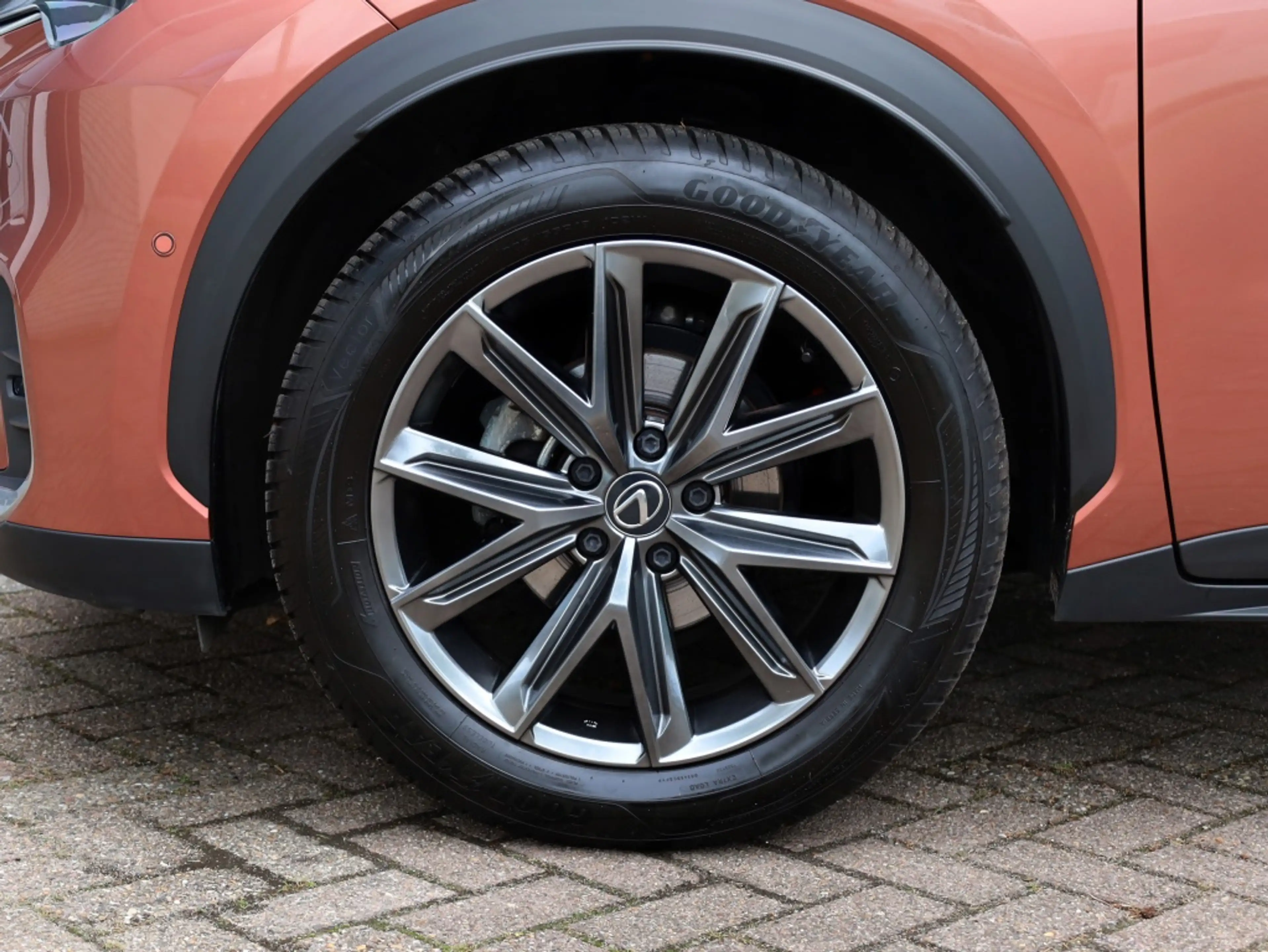 Lexus LBX Elegant 2WD | Advanced Pack | Mark Levinson | 360 — photo 9
