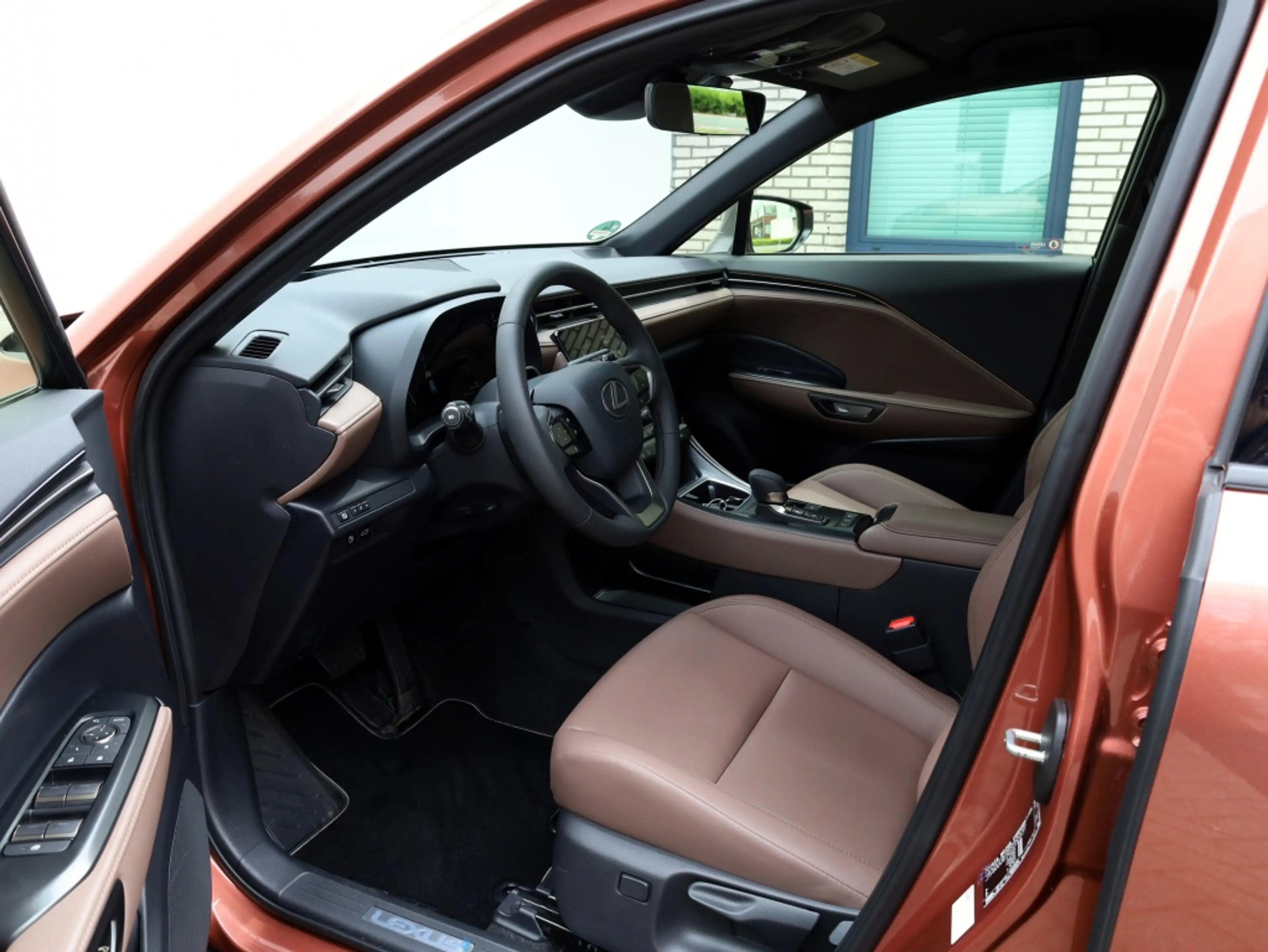 Lexus LBX Elegant 2WD | Advanced Pack | Mark Levinson | 360 — photo 3