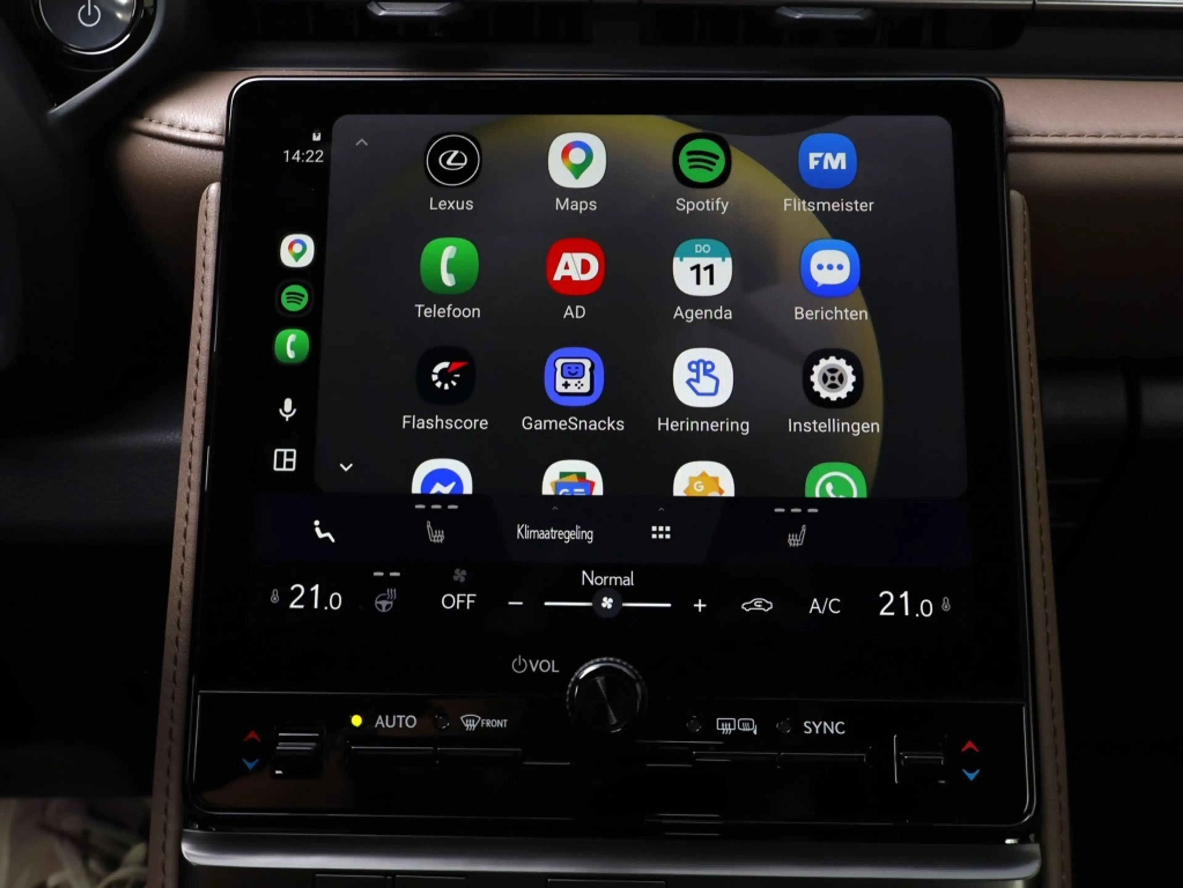 Lexus LBX Elegant 2WD | Advanced Pack | Mark Levinson | 360 — photo 20