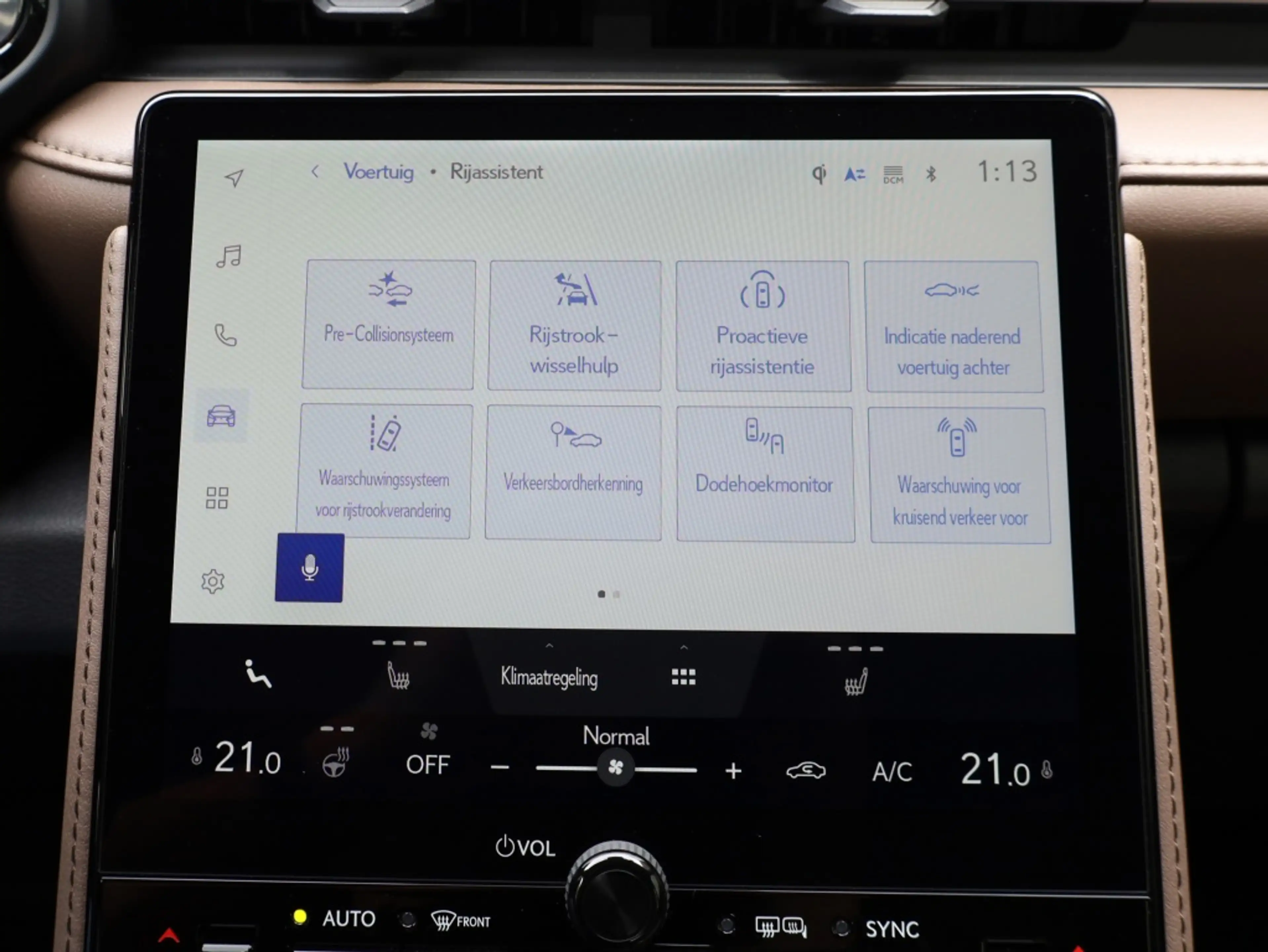 Lexus LBX Elegant 2WD | Advanced Pack | Mark Levinson | 360 — photo 31