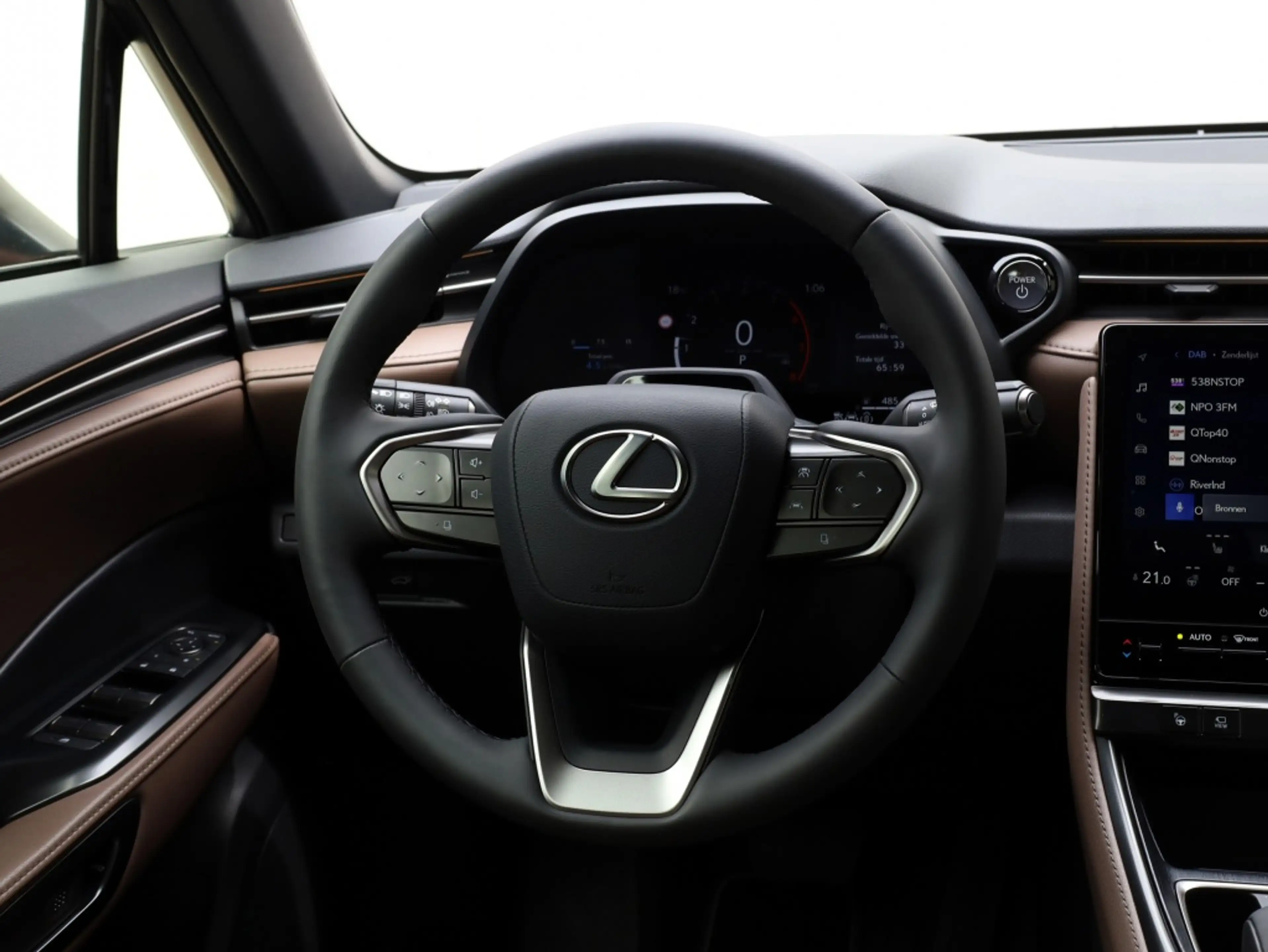 Lexus LBX Elegant 2WD | Advanced Pack | Mark Levinson | 360 — photo 16