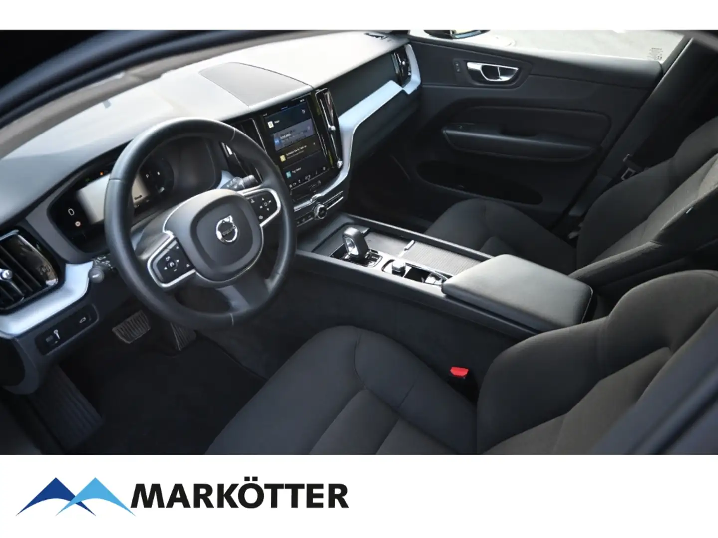 Volvo XC60 B4 Momentum Pro ACC/CAM/LED/Keyless/DAB Schwarz - 2