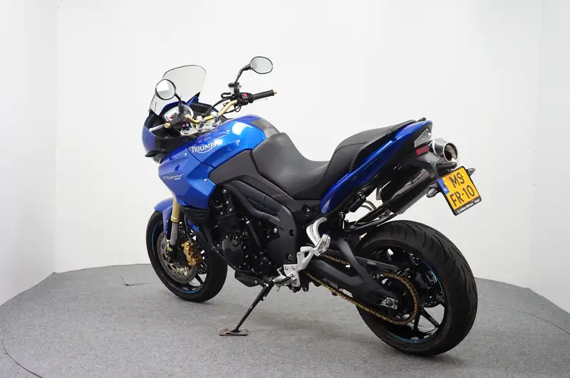 Triumph Tiger 1050 - foto 6