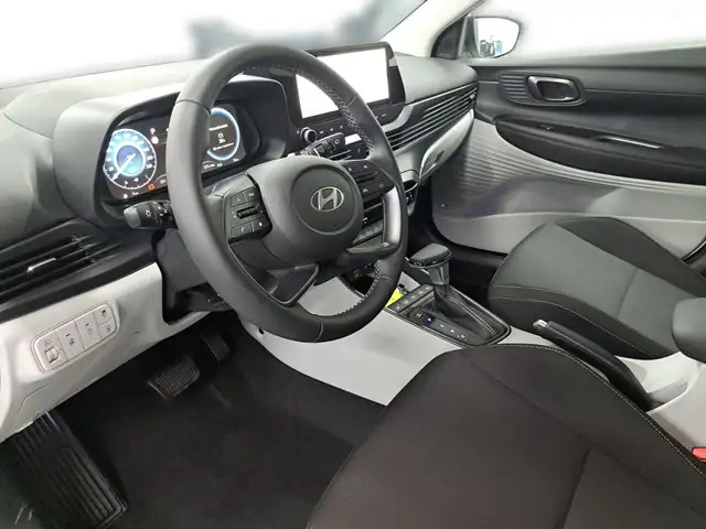 Hyundai i20 view 9