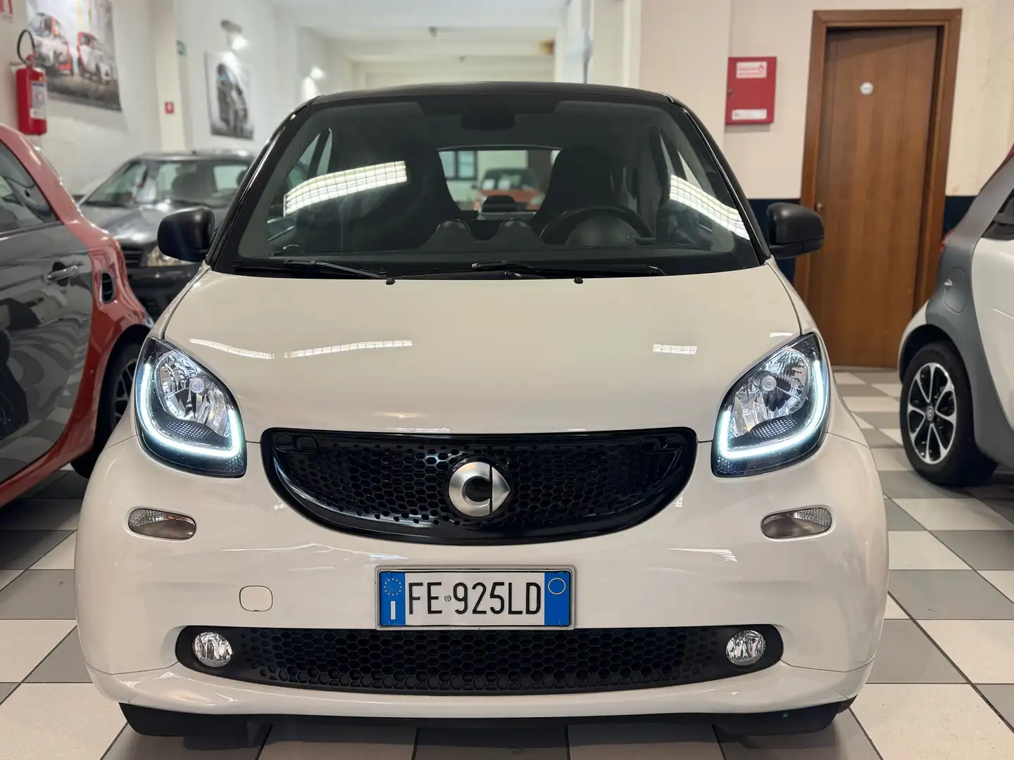 smart forTwo 1.0 71cv twinamic garanzia 12 mesi - 2