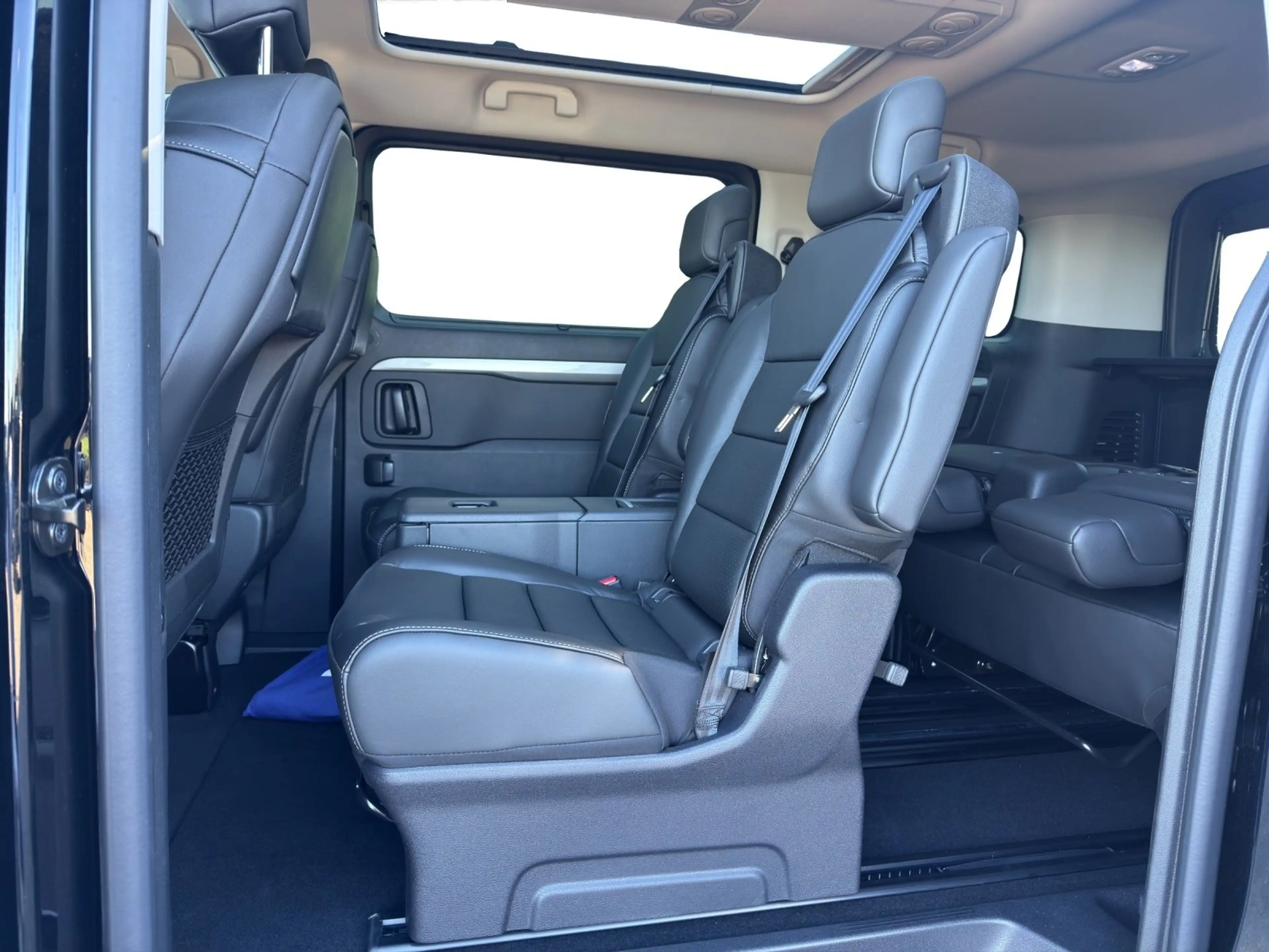 Peugeot Traveller 2.2 Diesel 180 L2 Allure AHK+St.Hz+Kam. — photo 14