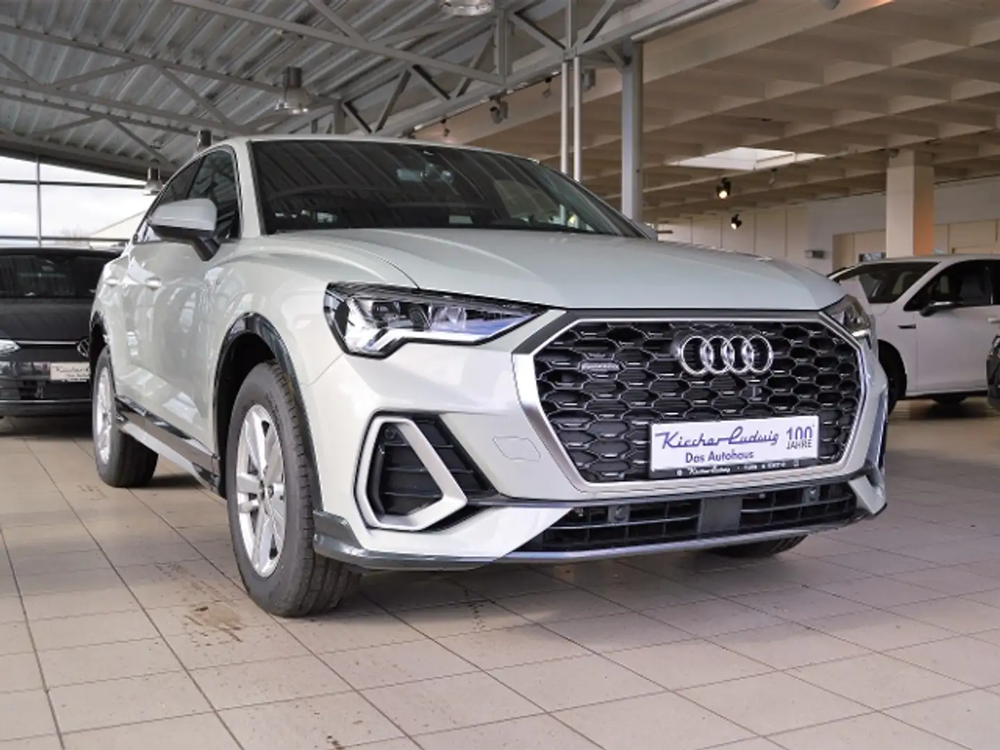 Audi Q3 Sportback 40 2,0 TFSI quattro S line LED MMI Silber - 1