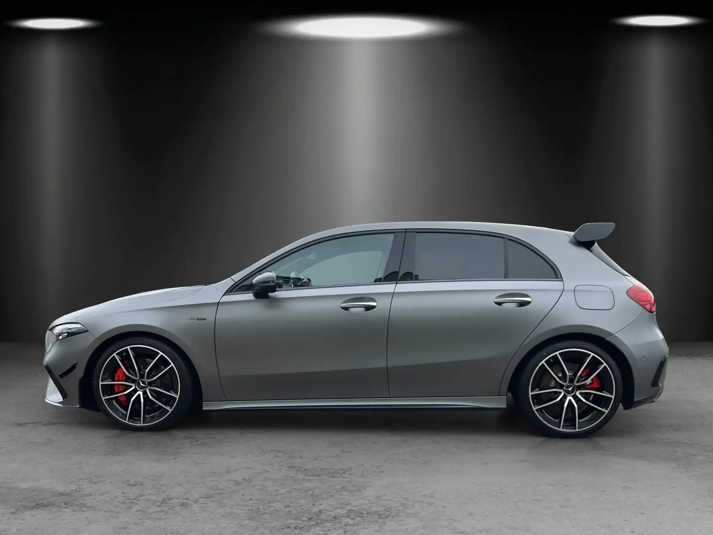 Mercedes-Benz A 35 AMG A35AMG Premium+ AERO Perf.Sitze DISTRO Burm MLED Gris - 2