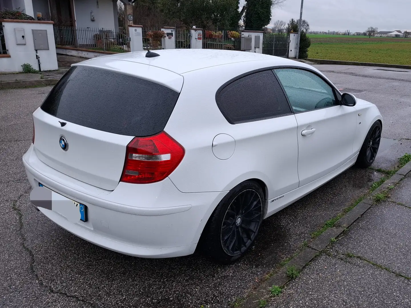 BMW 116 116d+3p+2.0+Futura+116cv+dpf Bianco - 2