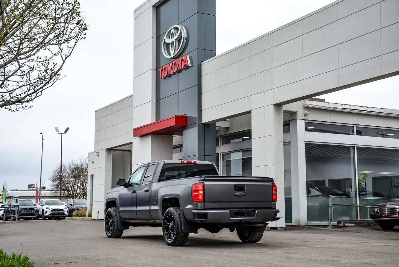 Chevrolet Silverado 1500 снимка Chevrolet Silverado 1500