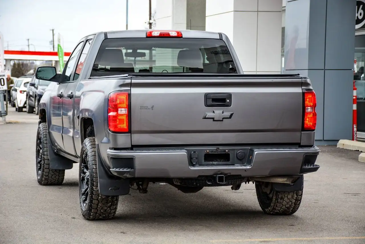 Chevrolet Silverado 1500 снимка Chevrolet Silverado 1500