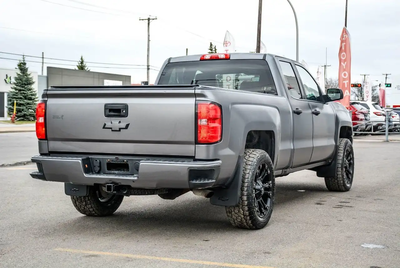 Chevrolet Silverado 1500 снимка Chevrolet Silverado 1500