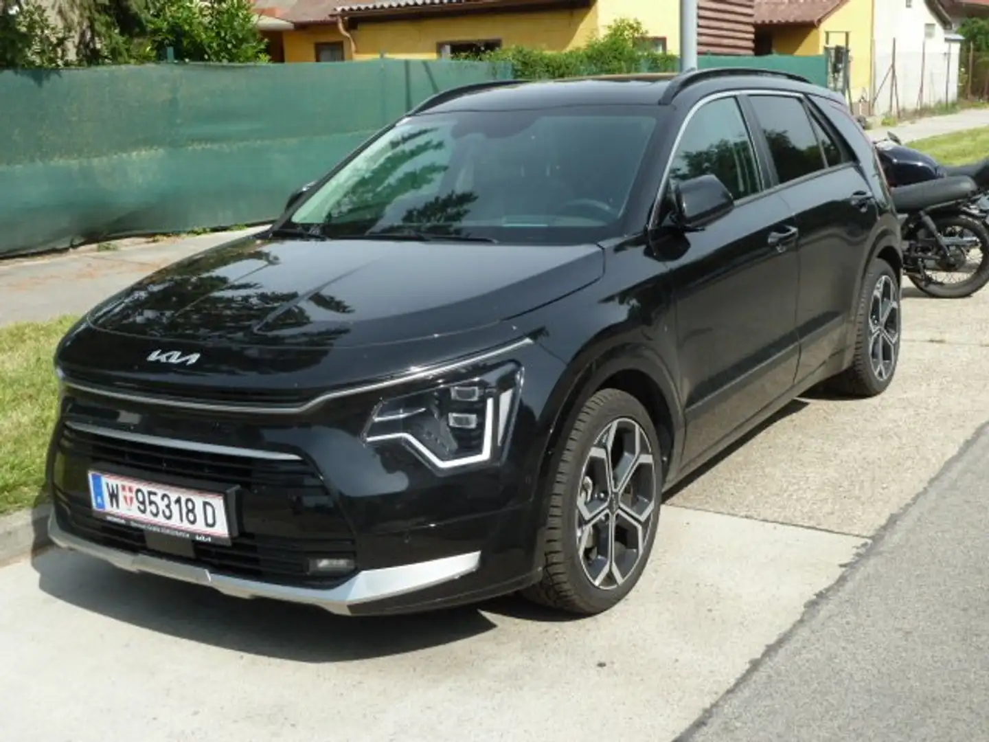 Kia Niro Niro 1,6 GDI HEV Gold DCT Aut. Gold Schwarz - 1
