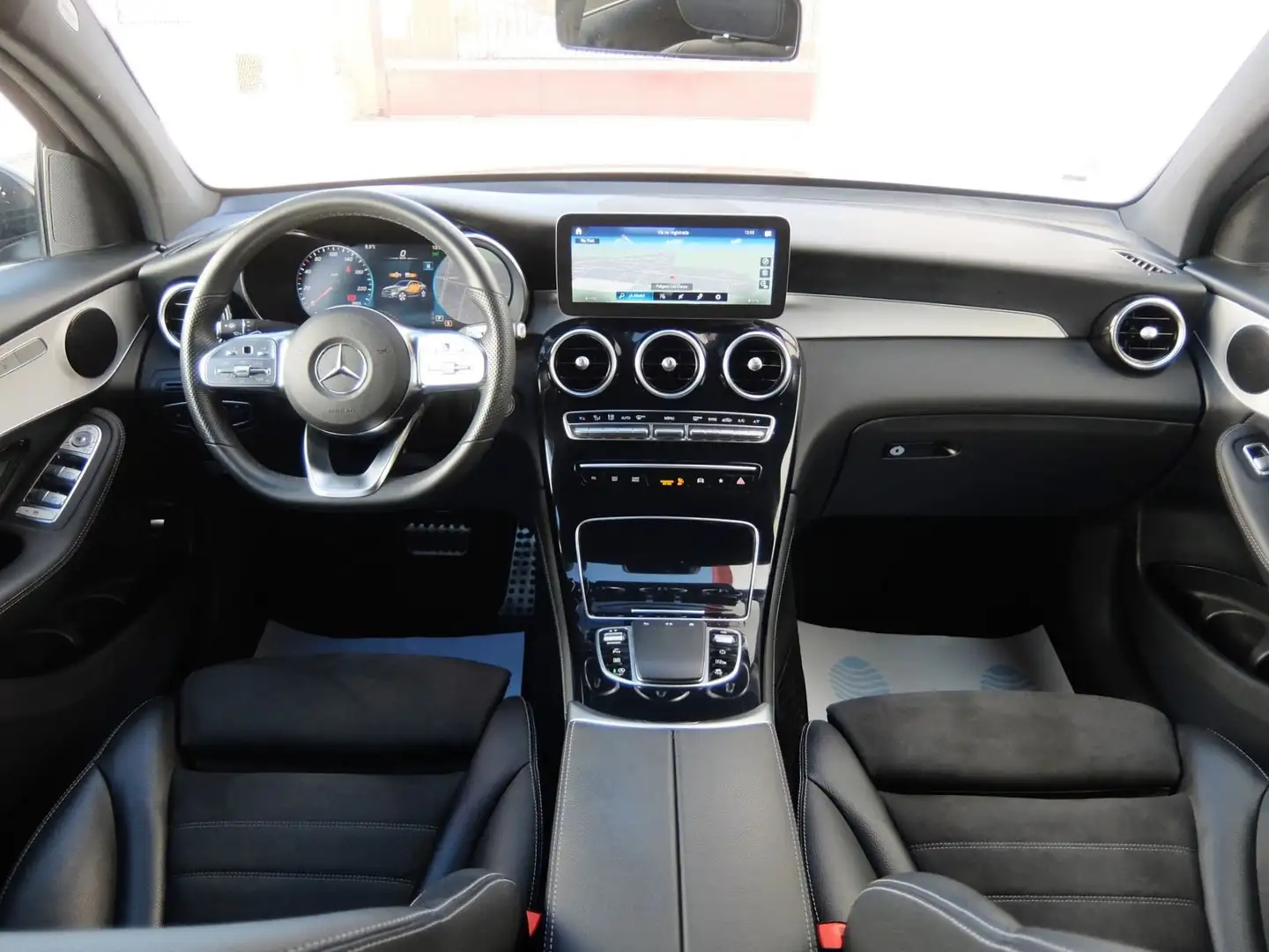 Mercedes-Benz GLC 220 Coupé 220d 4Matic 9G-Tronic Zwart - 2