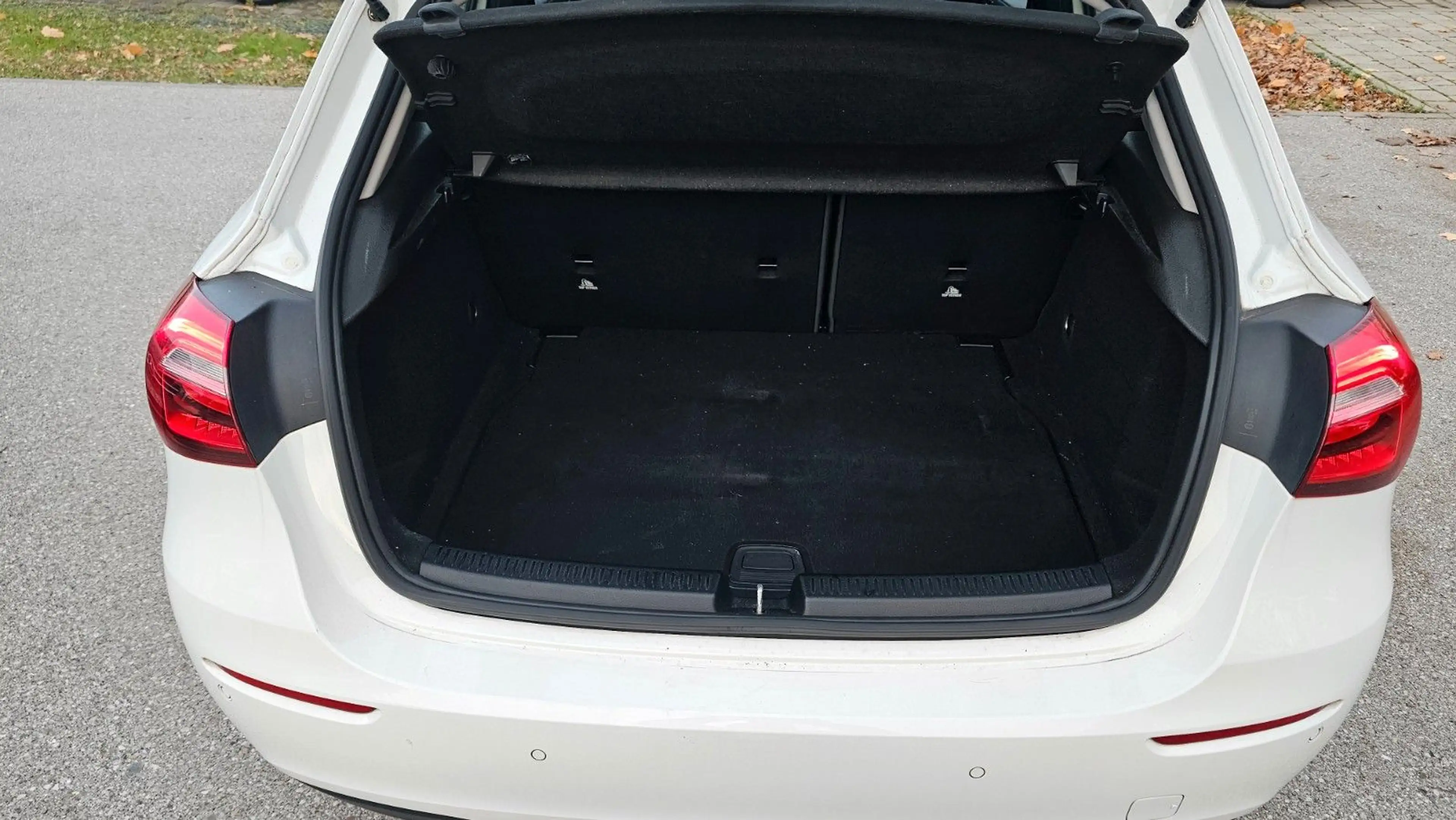Mercedes-Benz A 180 d, RFK, Tempomat,Scheckheft — photo 7