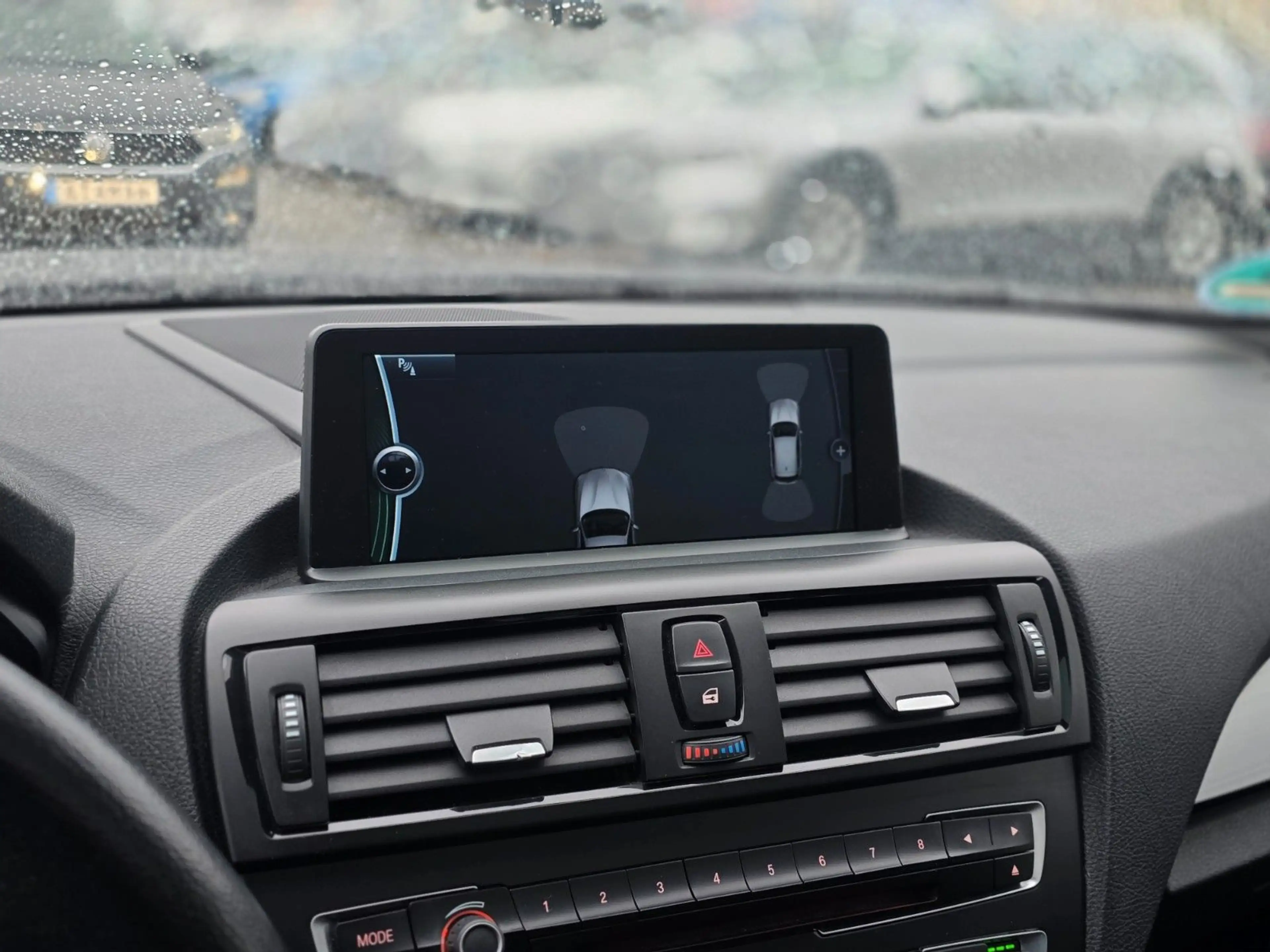 BMW 118 i Lim Aut. Sport-Line |Navi Prof |Schiebedach — photo 13