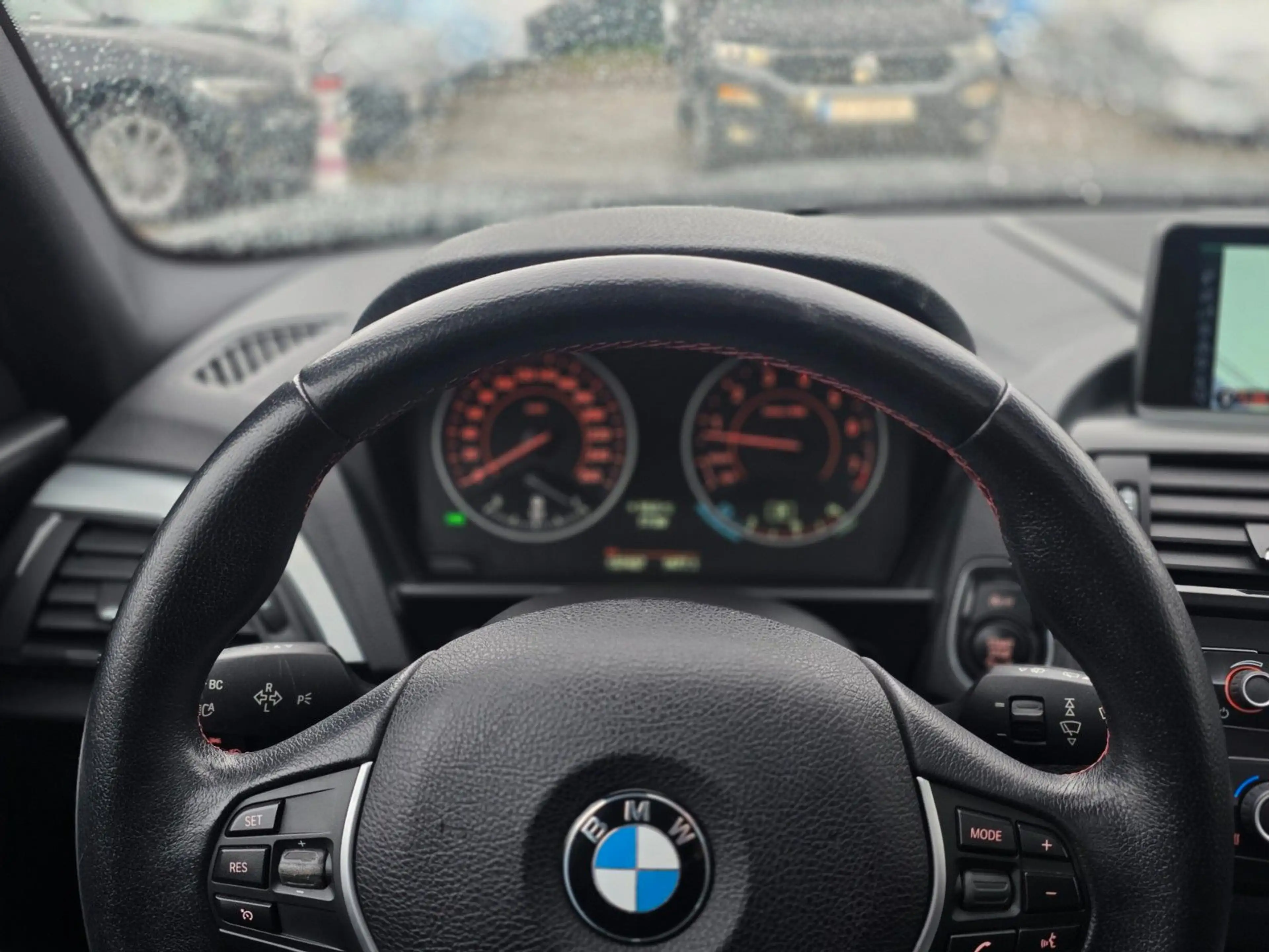 BMW 118 i Lim Aut. Sport-Line |Navi Prof |Schiebedach — photo 12