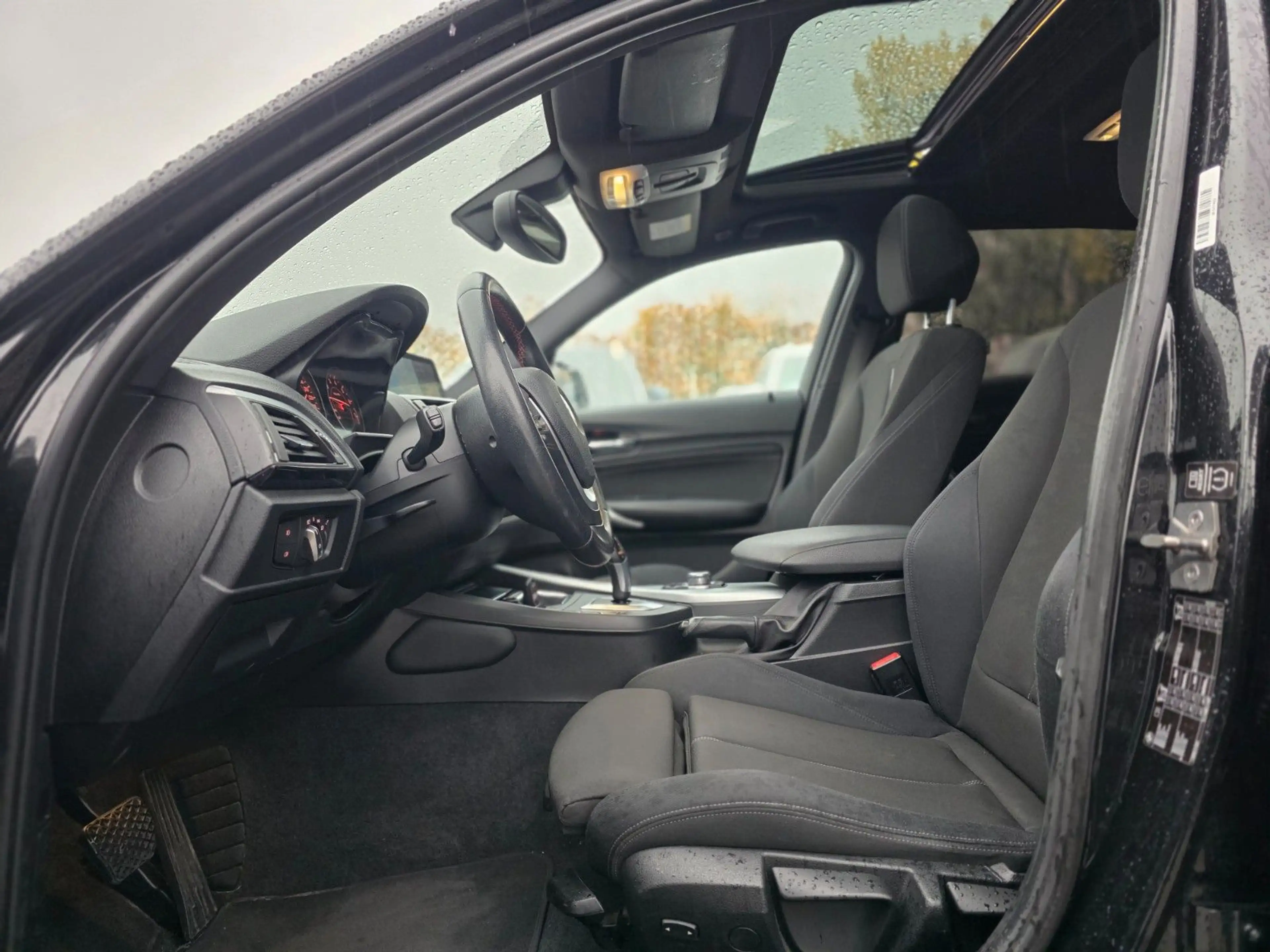 BMW 118 i Lim Aut. Sport-Line |Navi Prof |Schiebedach — photo 6