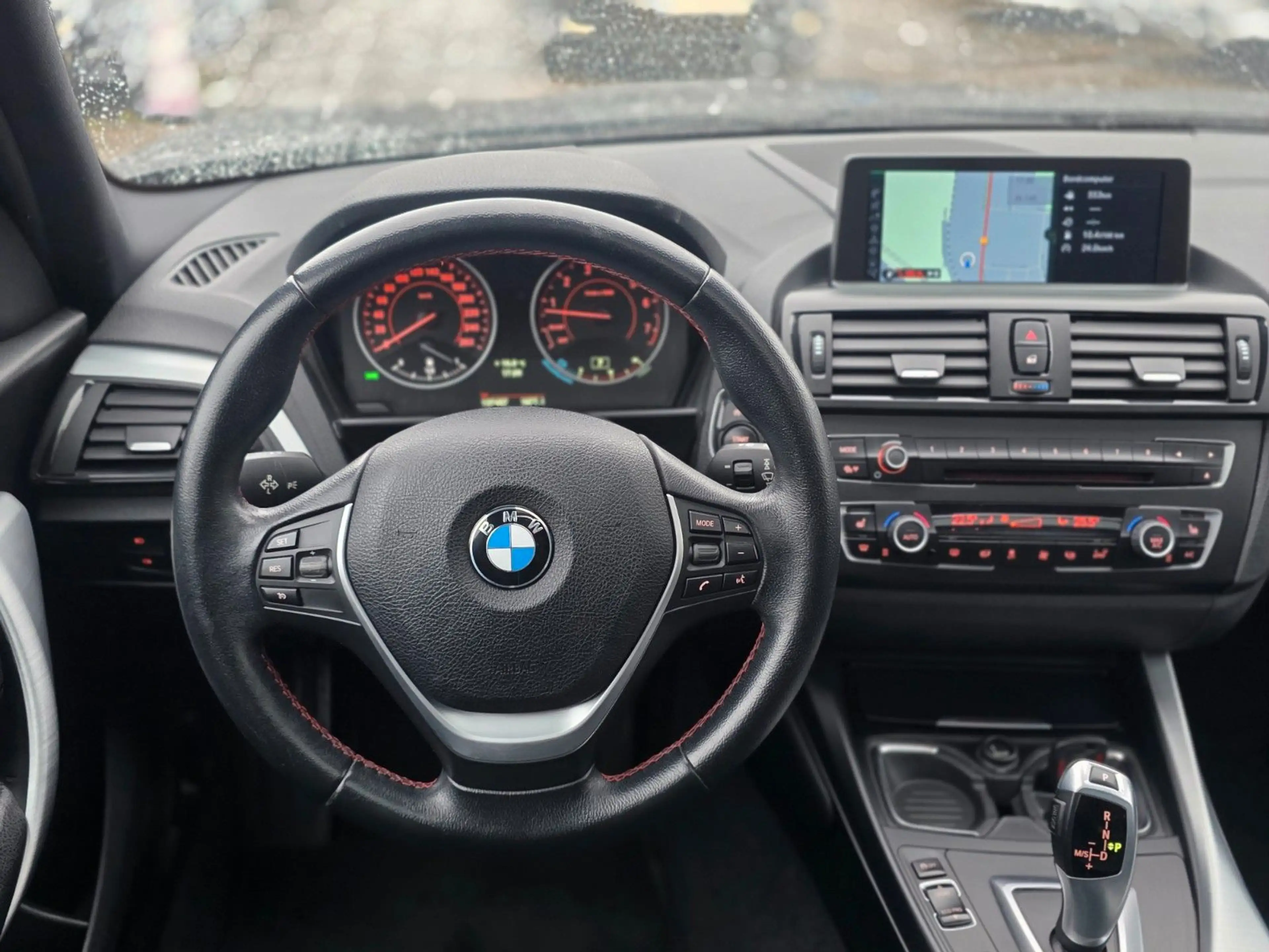 BMW 118 i Lim Aut. Sport-Line |Navi Prof |Schiebedach — photo 8