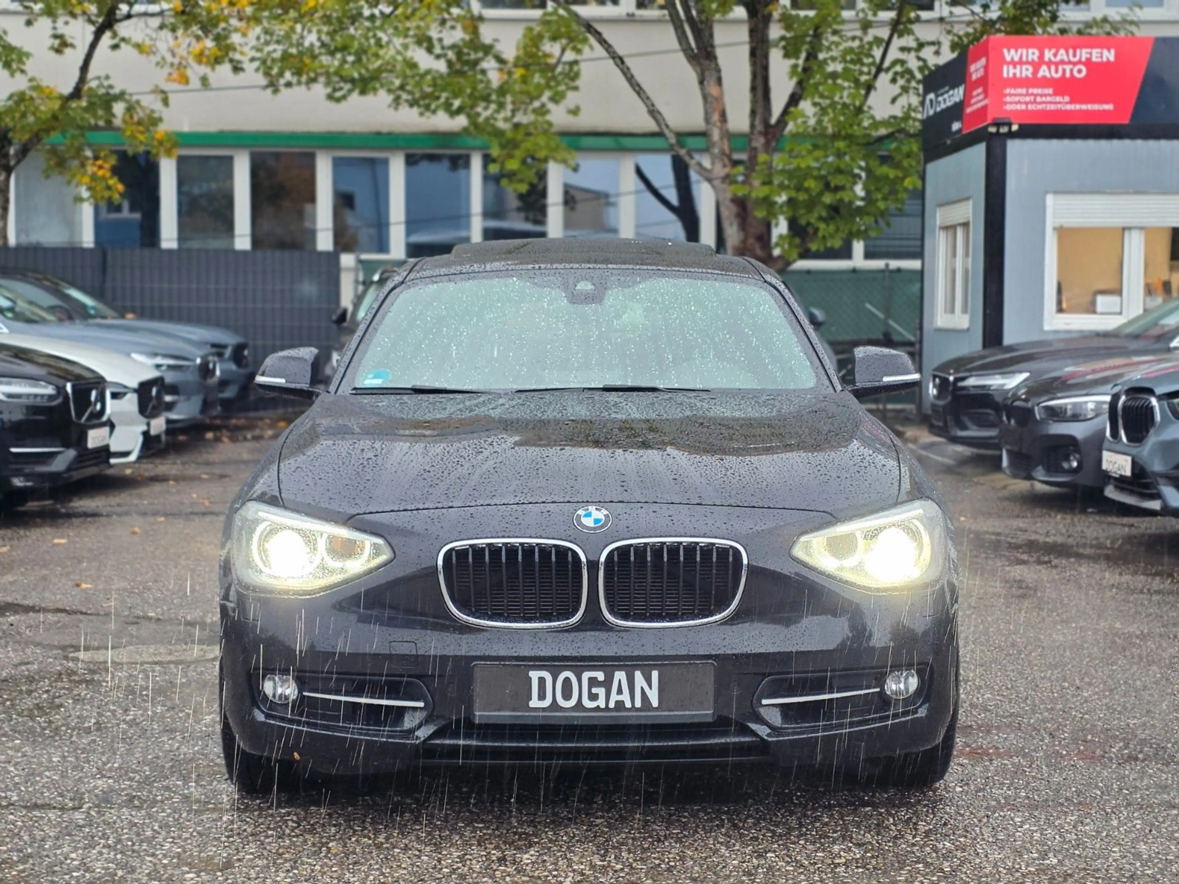 BMW 118 i Lim Aut. Sport-Line |Navi Prof |Schiebedach — photo 2