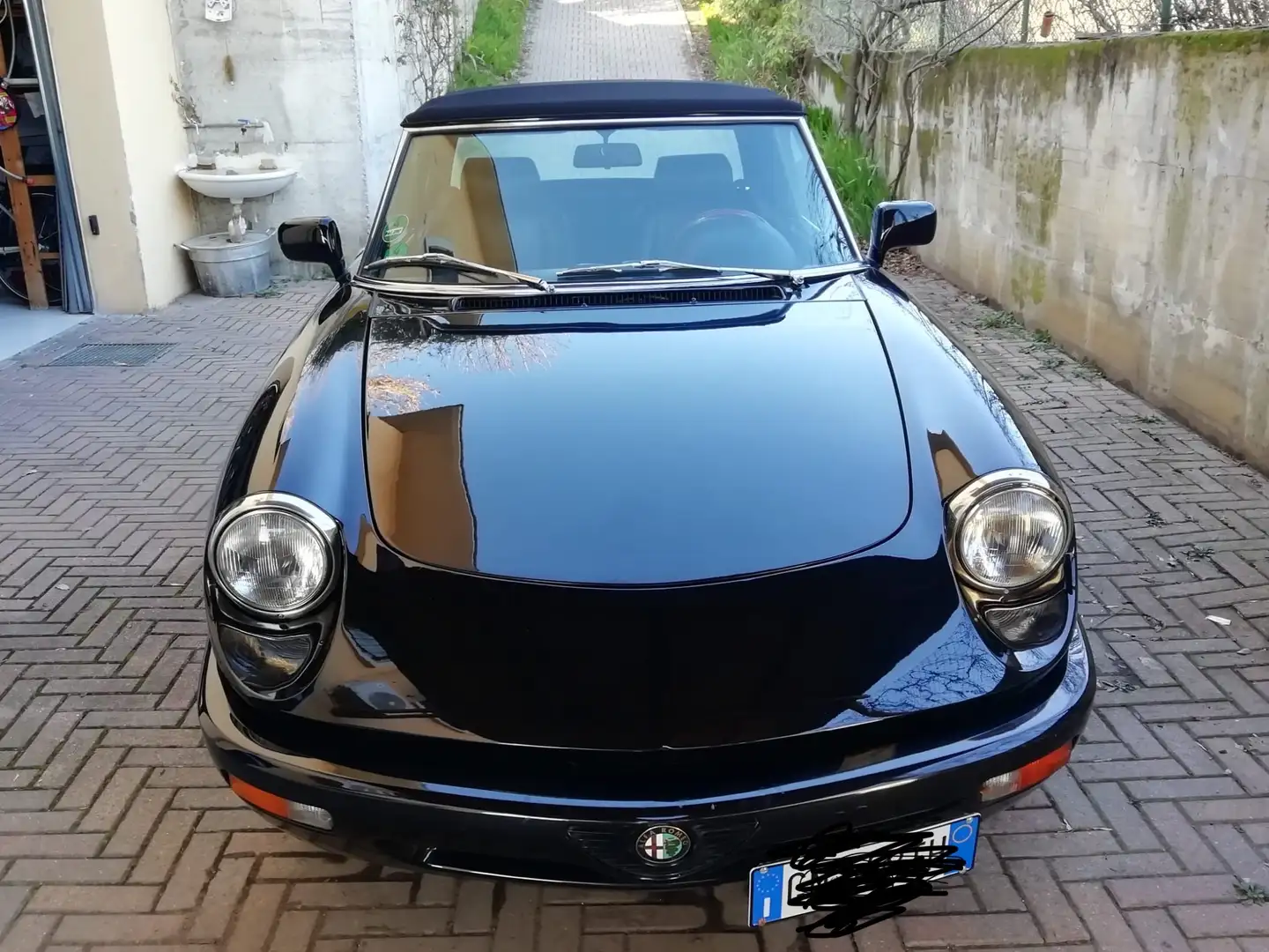 Alfa Romeo Spider Spider 2.0 my90 Schwarz - 1