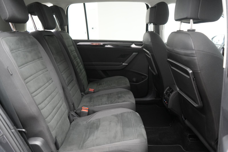 Volkswagen Touran 2.0 TDI DSG Highline ACC/Kamera/Virtual/A — photo 8