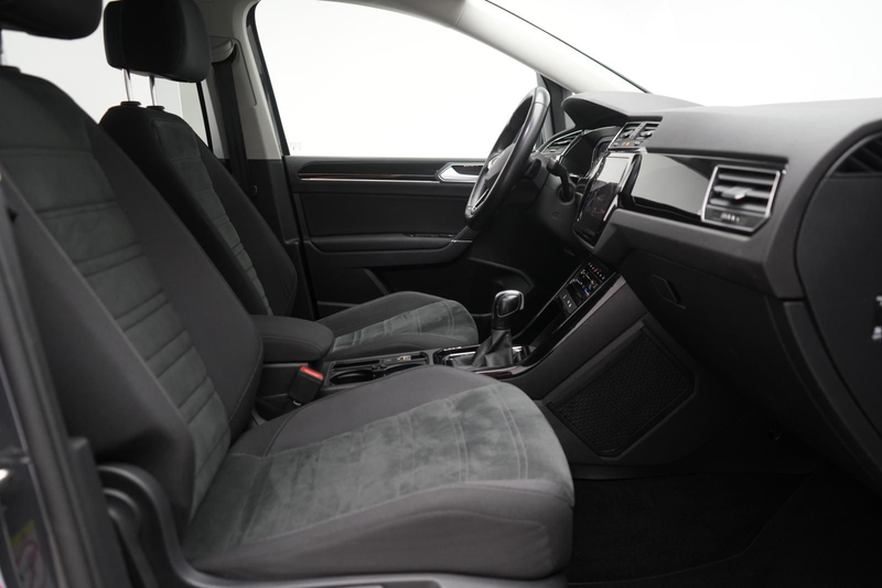 Volkswagen Touran 2.0 TDI DSG Highline ACC/Kamera/Virtual/A — photo 6