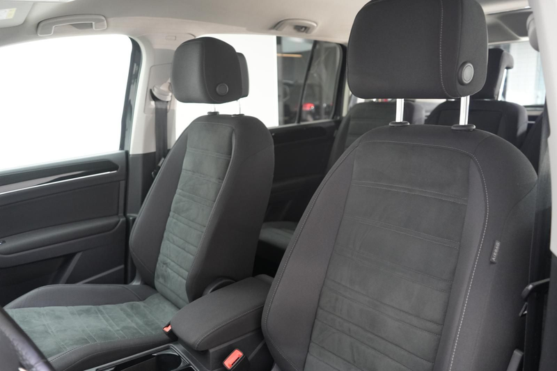 Volkswagen Touran 2.0 TDI DSG Highline ACC/Kamera/Virtual/A — photo 10