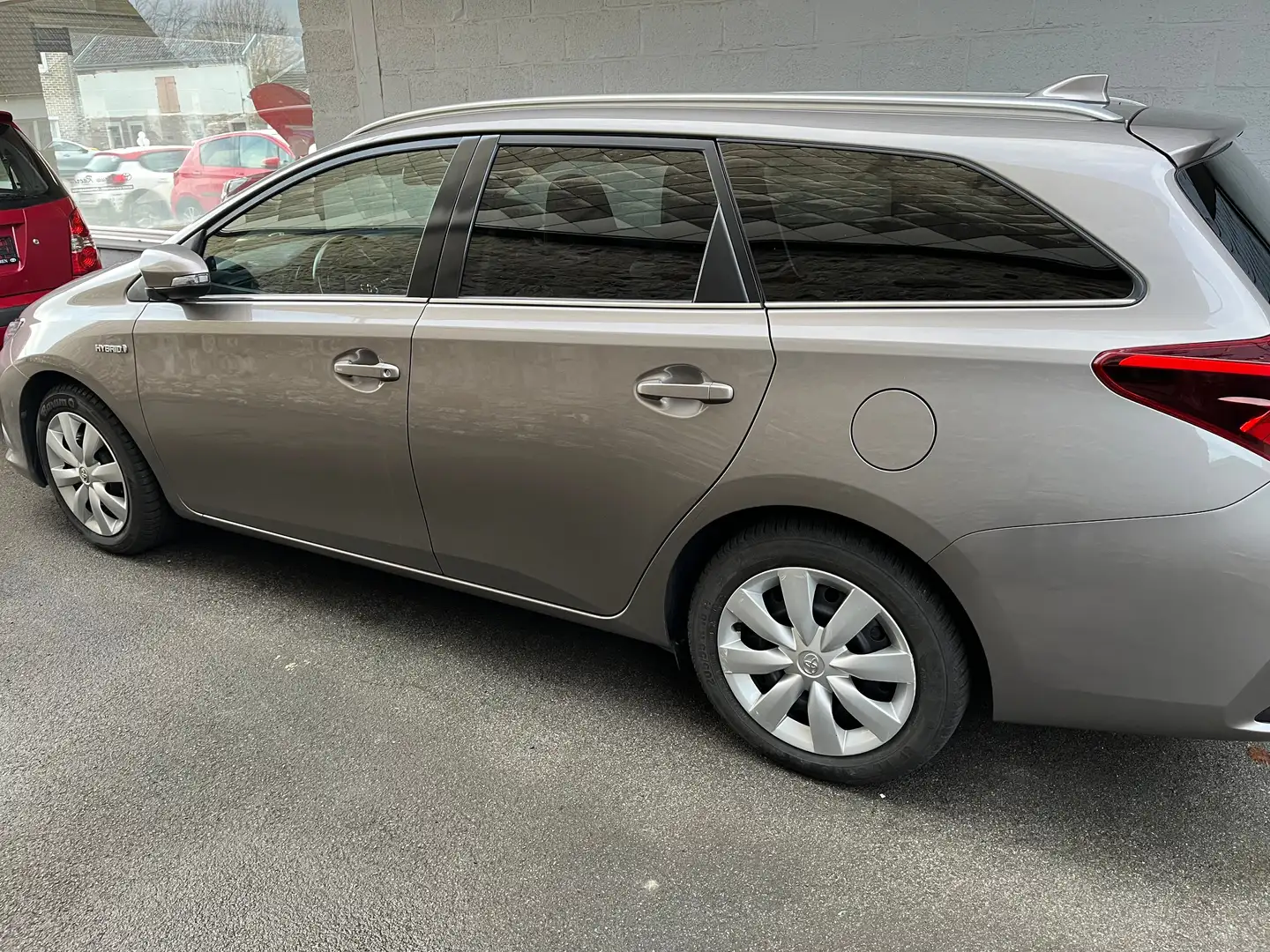Toyota Auris Auris SW HEV 1.8i HSD Comfort E-CVT Bronce - 1