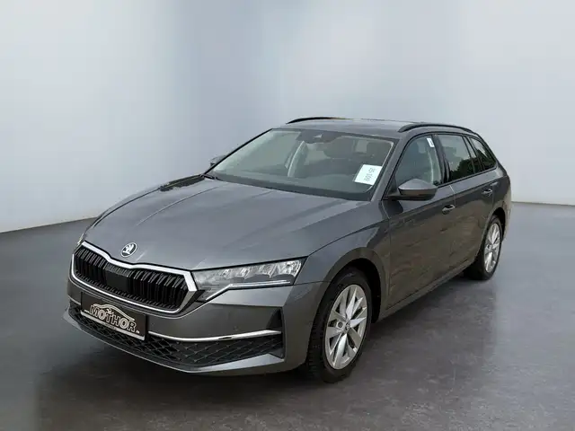 Skoda Octavia view 2