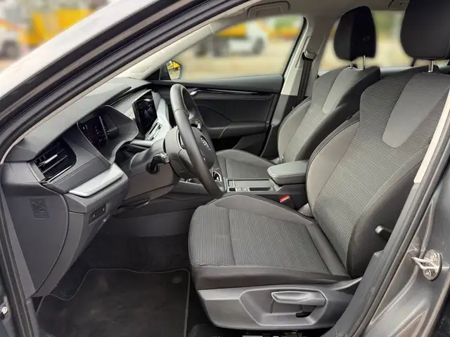 Skoda Octavia view 9