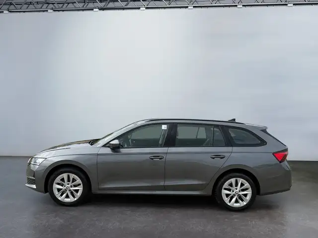 Skoda Octavia view 5