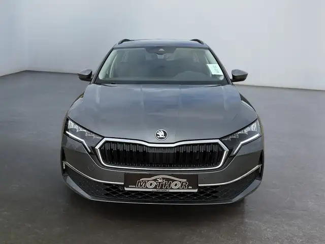 Skoda Octavia view 8