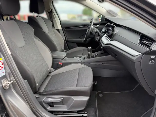 Skoda Octavia view 12